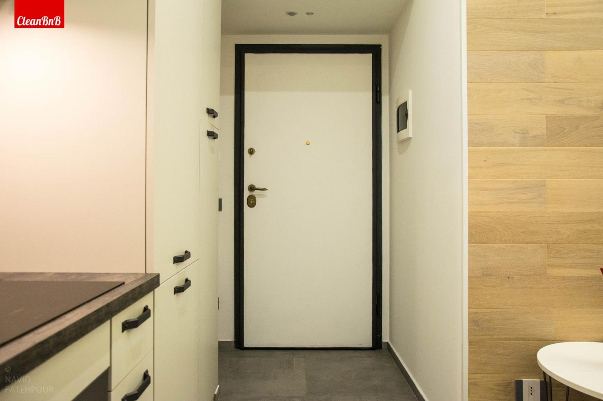 Largo Leopardi Modern Apartment Рим Екстериор снимка